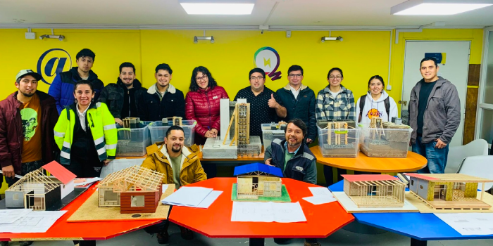 2do_Encuentro_Intergeneracional_alumnos_Construccion